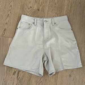 Perfect condition linen Baggy Short light grey